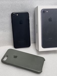 Б/в Мобільний телефон Apple iphone 7 128gb 01-200814750