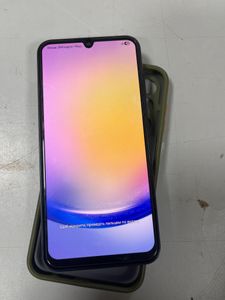Б/в Мобільний телефон Samsung galaxy a25 5g 8/256gb 01-200834753