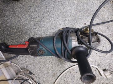 Б/у Угловая шлифмашина Makita ga9020 01-200885535