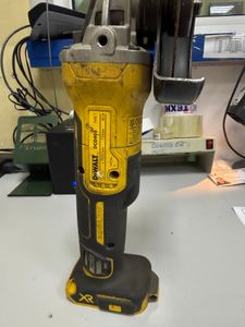 Б/в Кутова шліфмашина Dewalt dcg405 1акб 5ah зп 01-200886597