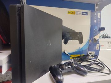 Б/у Игровая приставка Sony playstation 4 slim 500gb 01-200913733