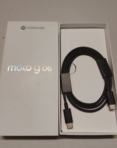 Б/в Мобільний телефон Motorola moto g06 4g 4/256gb 01-200919289