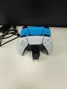 Б/в Ігрова приставка Sony playstation 5 slim 825gb + 2 джойстики 01-200915865