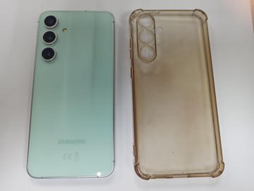 Б/в Мобільний телефон Samsung galaxy s24 fe 8/256gb 01-200930177