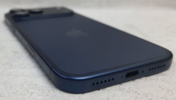 Б/в Мобільний телефон Apple iphone 17 pro max 256gb 01-200996132