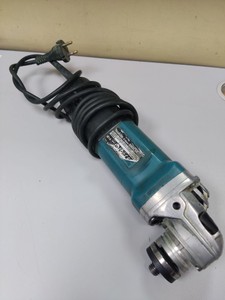 Б/в Кутова шліфмашина Makita 9565cvr 01-200999856