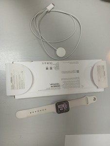 Б/в Смарт-годинник Apple watch se 2 gps 40mm aluminium case 01-201008419