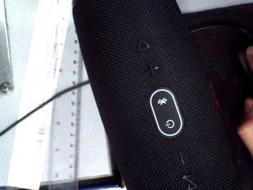 Б/у Акустика Jbl charge 4 01-201007735