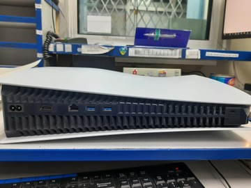 Б/у Игровая приставка Sony playstation 5 825gb 01-201020776