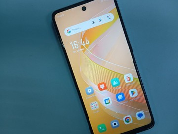 Б/в Мобільний телефон Infinix smart 8 x6525 4/64gb 01-201051583