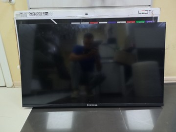 Smart Tv q90 46s
