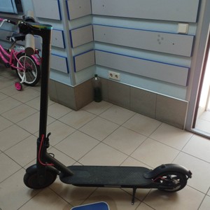 Б/у Электросамокат Xiaomi mi electric scooter pro 01-201090629
