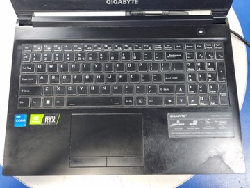 Б/в Ноутбук Gigabyte 15/core i5-11400h ddr4/16gb ddr4/hdd *відсутній/ssd 512 gb/geforce rtx3050 4gb 01-201126728