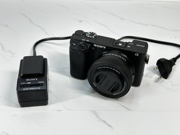 Б/в Фотоапарат Sony alfa a6400/ e pz 16-50mm f/3.5-5.6 oss ii 01-201132080