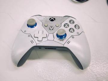 Б/в Ігрова приставка Microsoft xbox one x 1tb 01-201163508