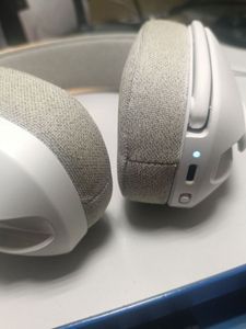 01-200563049: Logitech zone vibe 100