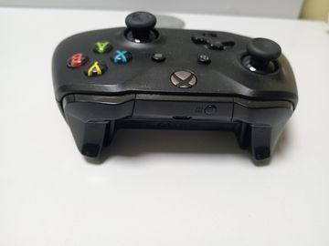 01-200605081: Microsoft xbox one s 1tb