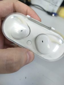 01-200609153: Wireless earbuds