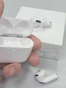 01-200744706: Apple airpods 4 with active noise cancellation