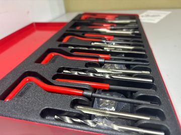 01-200758817: Без Виробника набір для відновлення різьби