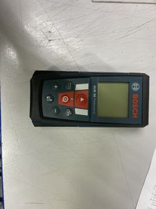 Б/в Лазерний нівелір Bosch glm 50 professional 01-200808426