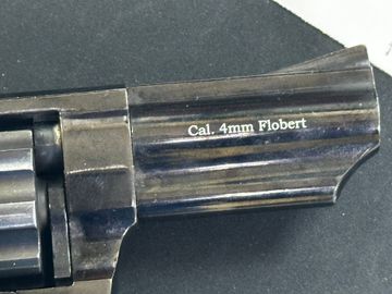 Б/у Пневматический пистолет Zbroia profi 3 дерево 01-200814251