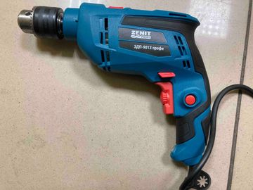 Б/у Дрель ударная Зеніт здп-9013 01-200817430