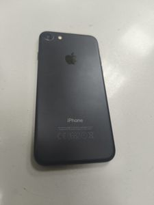 Б/в Мобільний телефон Apple iphone 7 32gb 01-200820133