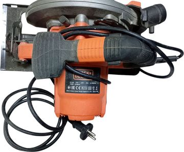 Б/у Пила дисковая Black&Decker cs1550 01-200777429