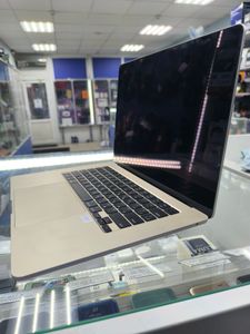 Б/в Ноутбук Apple macbook a3114/15.3/m3/8 gb/256 gb/10 core gpu retina 01-200839227