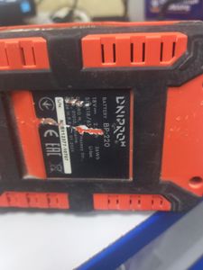 Б/в Шурупокрут Dnipro-M cd-218 1акб 2ah зп 01-200876417