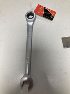 Anton ключ ріжково-накидний з тріскачкою 12 мм