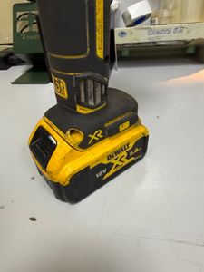 Б/в Кутова шліфмашина Dewalt dcg405 1акб 5ah зп 01-200886597