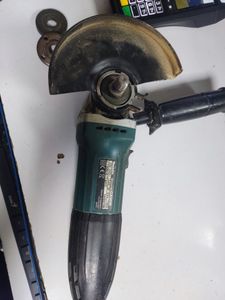 Б/у Угловая шлифмашина Makita ga5030 01-200888137
