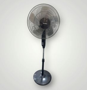 Б/в Вентилятор Hausmark hsfm-1620bk/rc 01-200836550