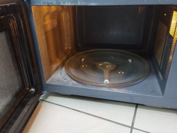 Б/в Мікрохвильова піч Hisense h29mobs9hg 01-200899048