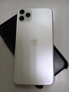 Б/в Мобільний телефон Apple iphone 11 pro max 64gb 01-200904370