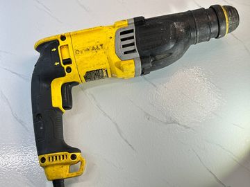 Б/в Перфоратор Dewalt d25143k 01-200910103