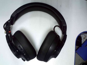 Б/в Навушники Jbl quantum 610 01-200915715