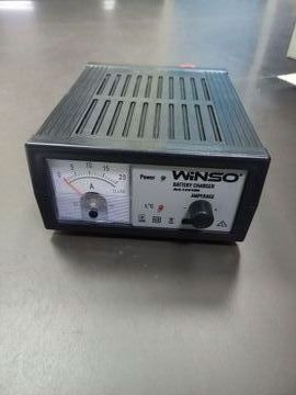 Б/в Автомобільний зарядний пристрій Winso 139100 01-200922878