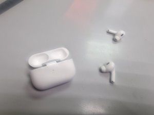 Б/в Навушники Apple airpods pro 2nd generation with magsafe charging case usb-c 01-200938354