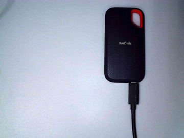 Б/в Ssd накопичувач Sandisk extreme portable v2 500 gb 01-201003440