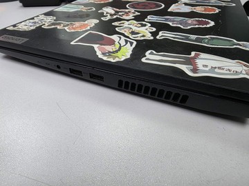 Б/у Ноутбук Lenovo 15/ryzen 5 5600h ddr4/8gb ddr4/hdd *відсутній/ssd 512 gb/geforce gtx1650 4gb 01-201008346