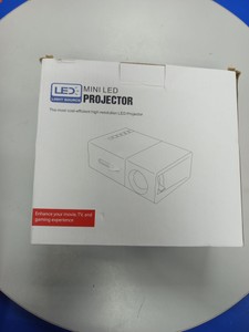 Б/в Проектор Projector hy300 01-201017008