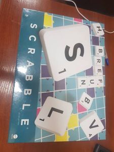 16-000208446: Scrabble y9593