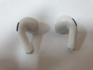 Б/в Навушники Apple airpods 4 01-201008342