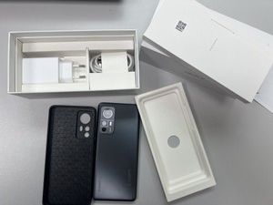 Б/в Мобільний телефон Xiaomi 12 8/128gb 01-201114769