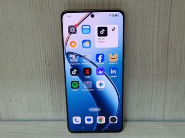 Б/в Мобільний телефон Realme 12 pro+ 12/512gb 01-201131074