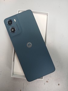 Б/в Мобільний телефон Motorola moto g06 4g 4/64gb 01-201140105