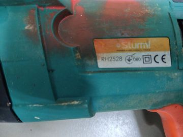 01-200536568: Sturm rh2528